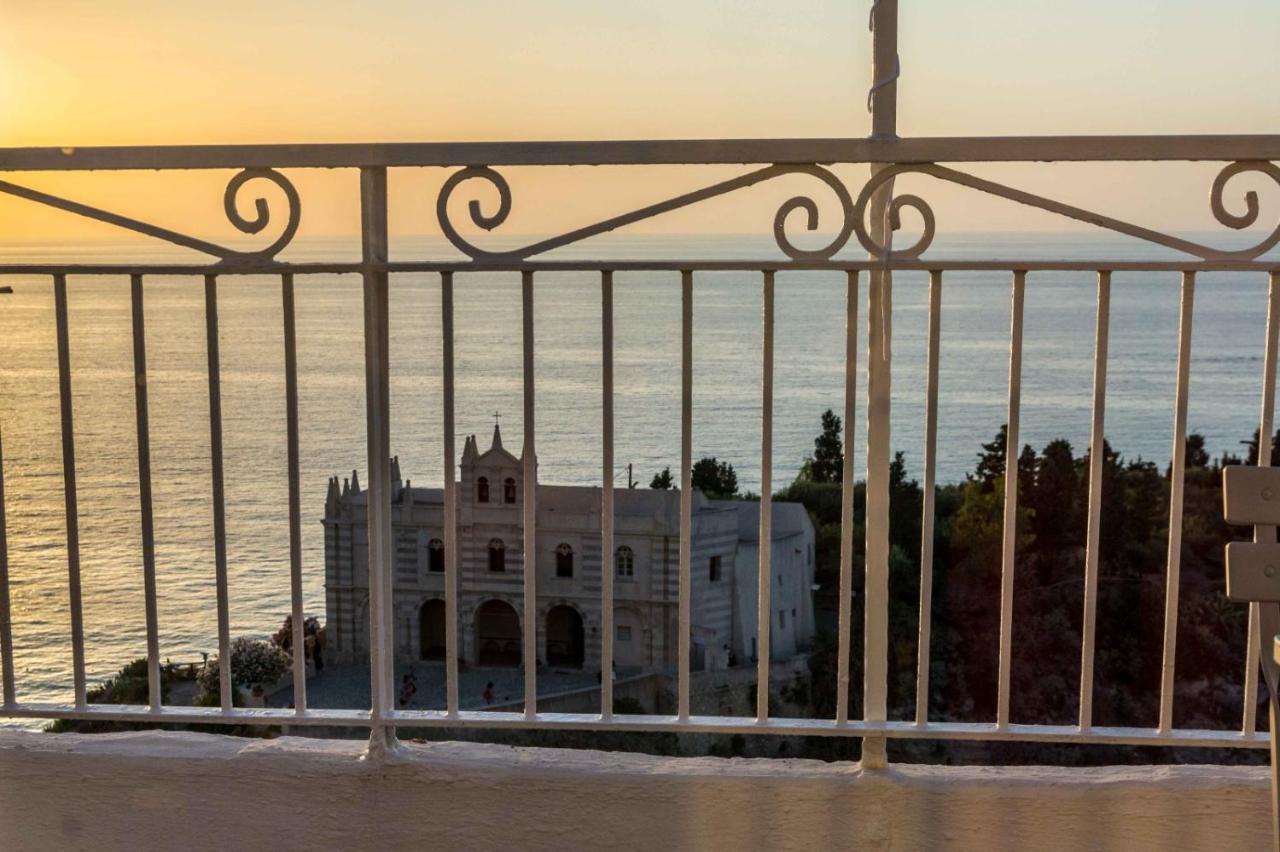 Bluemind Hotel Тропеа Екстериор снимка